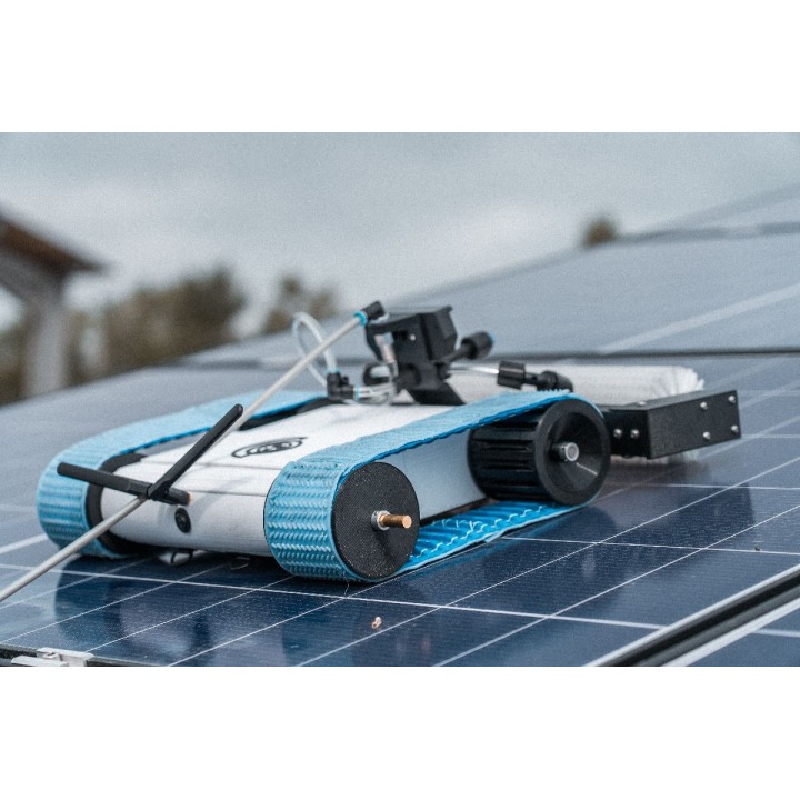 Drone terrestre de nettoyage de panneaux solaires et photovoltaïques